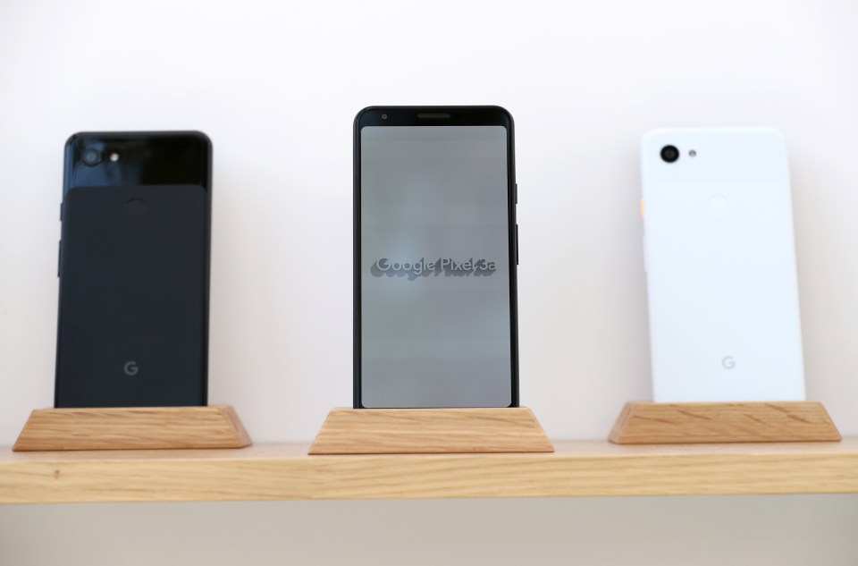 Google Pixel 3a phones on display.