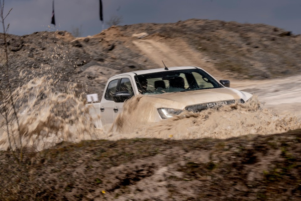 My Nan could do a three-point turn in a D-Max, one-handed, and the steering weights up nicely as you pick up speed