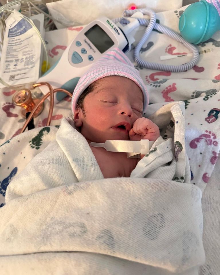 The former WBC interim lightweight champion confirmed the arrival of son Henry Leo