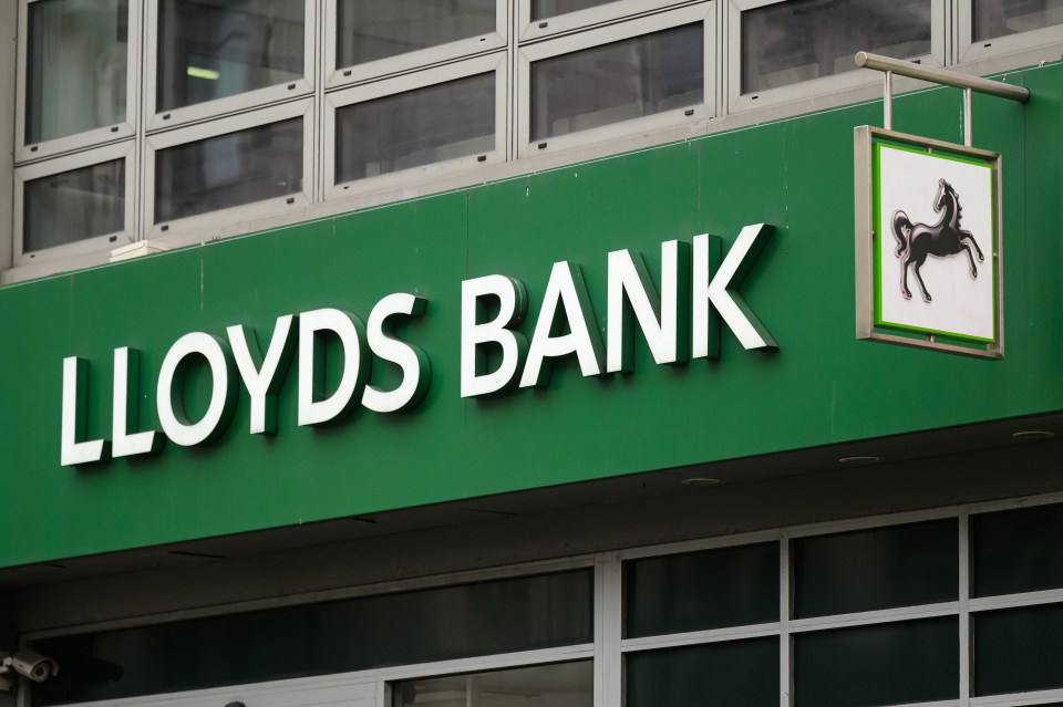 Lloyds Bank exterior sign.